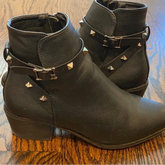 Valentino style studded boots - Picture 4 of 6